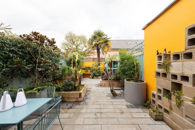 Terraced house for sale in Ferndale Road, London