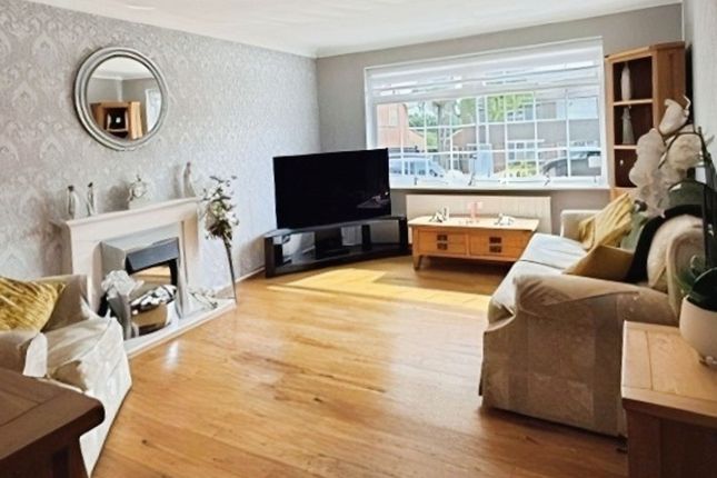 15 Derwent Walk, Leicester photo 2