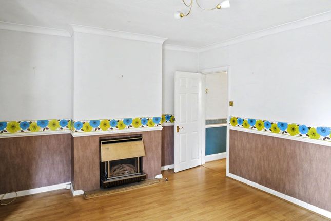 17, Brickfield Lane, Hayes photo 4