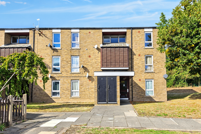 1-bed flat on 283 Bourne Avenue, London, £120,000