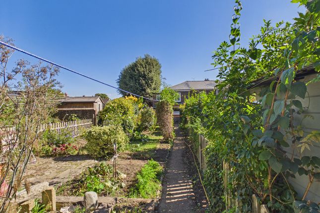2, Lymbourn Road, Havant photo 4