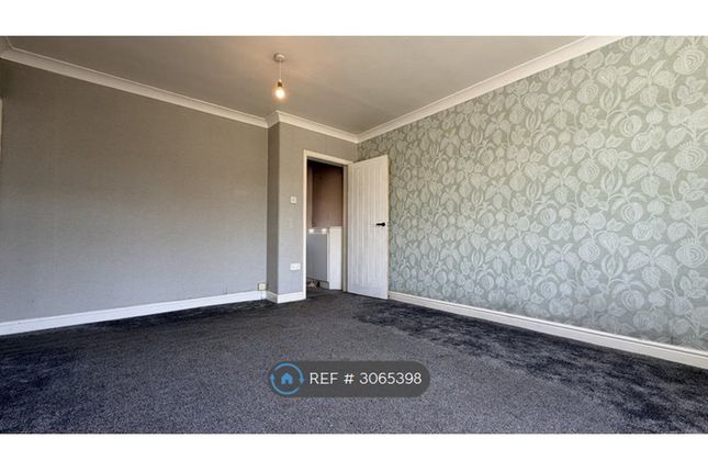 Castleway, Swinton, Manchester photo 4
