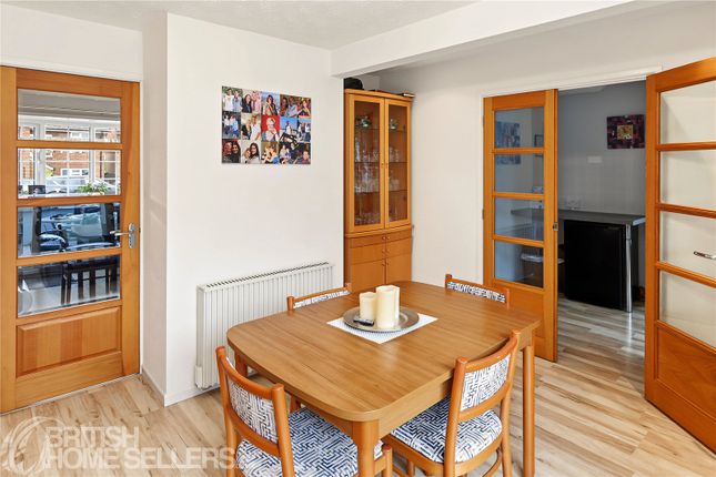 Cautley Close, Aylesbury photo 3