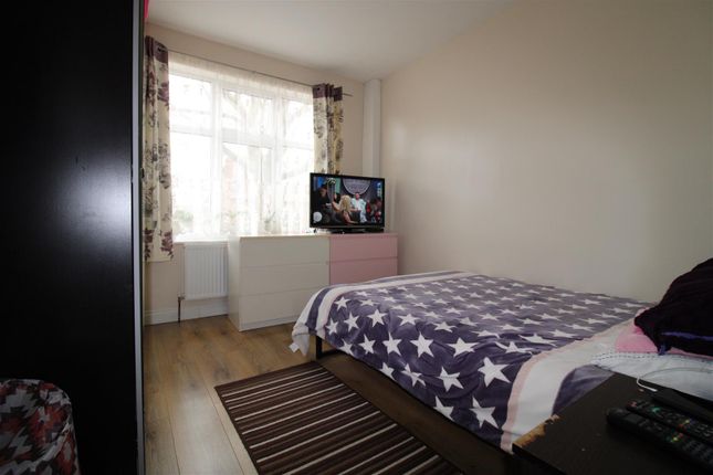 Chingford Mount Road, London photo 4