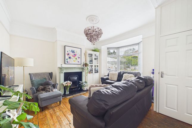33 Buxton Road, High Peak photo 2