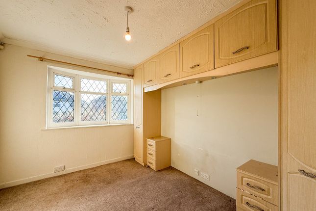 24, Close Lea, Brighouse photo 5