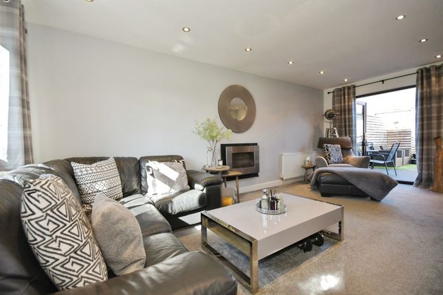 21, Columbell Way, Matlock photo 3