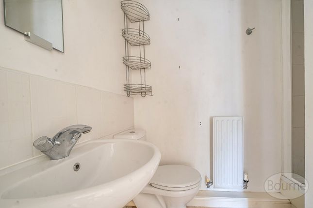 16, Barentin Way, Petersfield photo 4