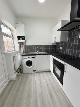 32, Thornton Avenue, South Shields photo 4