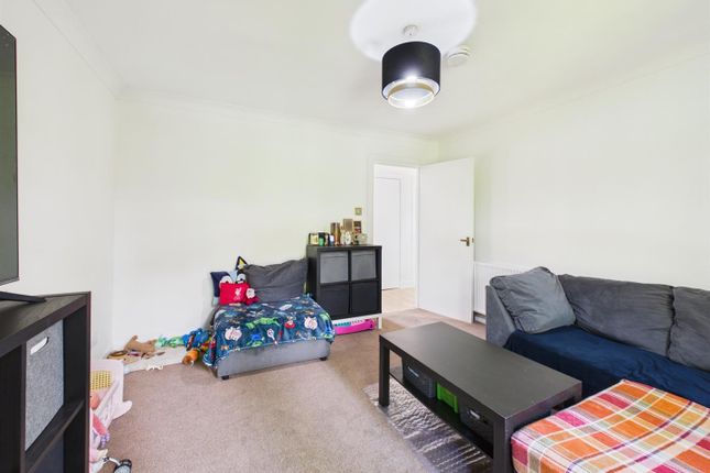 14, Riverside Court, Blairgowrie photo 3