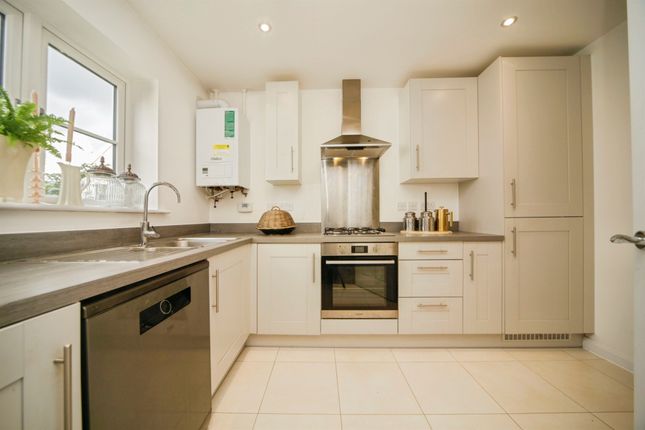 6, Samuel Collins Way, Woodbridge photo 4