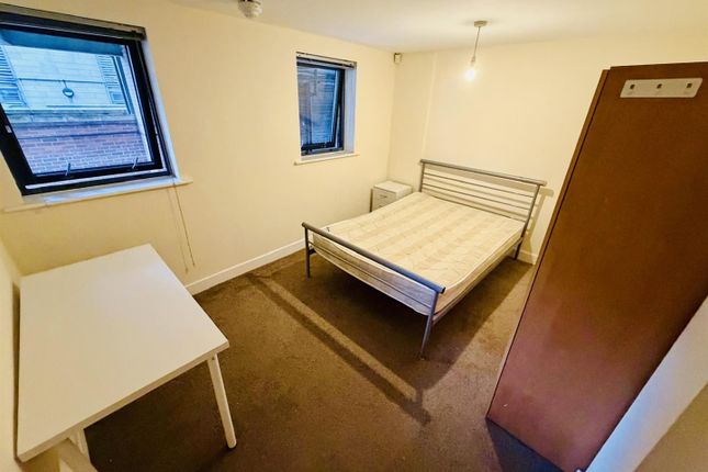 Flat 2, 7 Collier Street, Manchester photo 5