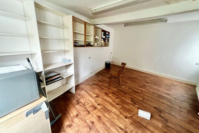 13, Martin Dene, Bexleyheath photo 4
