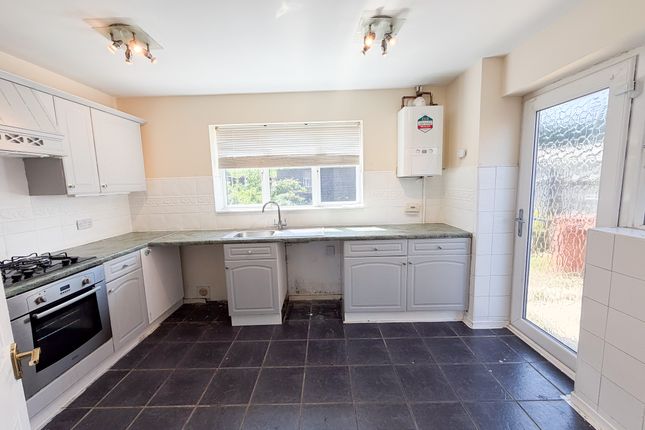 12, Althrop Grove, Stoke-on-Trent photo 3