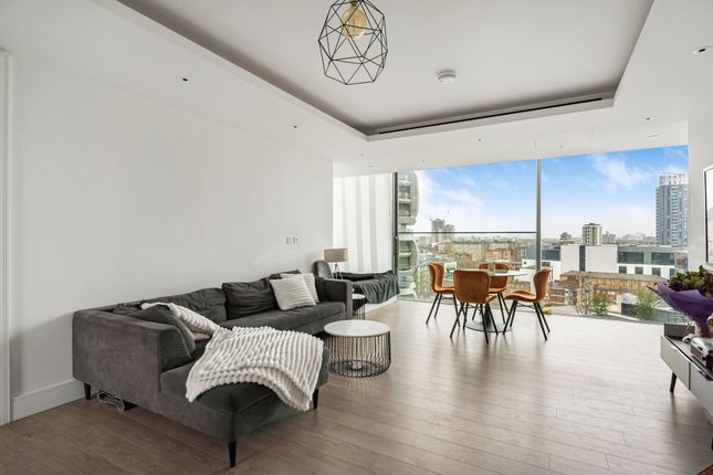 2-bed flat on Apt 37, Carrara Tower, London, £840,000