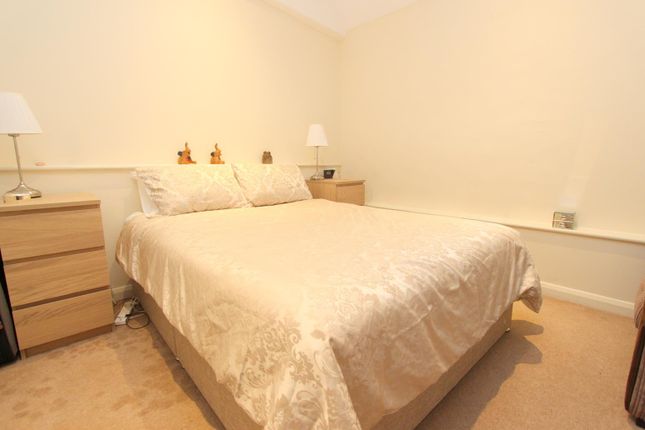 Flat 1 Griffin Chambers, 13 High Street, Leighton Buzzard photo 4
