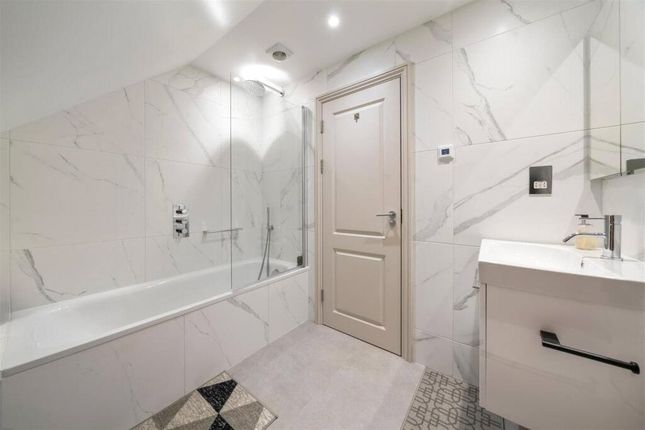 Flat 122,, Saltram Crescent, London photo 4