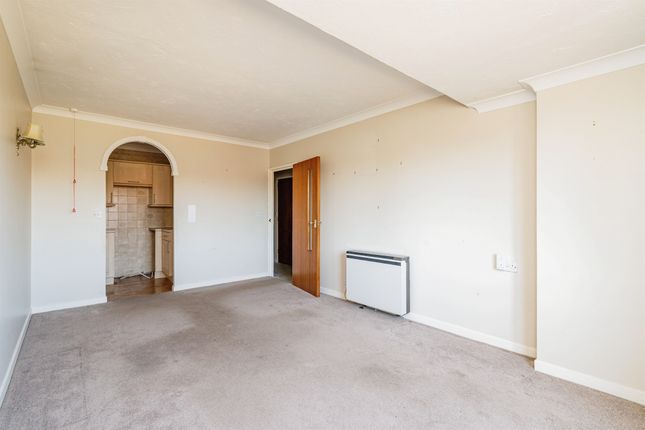 Flat 42, Homecolne House, Louden Road, Cromer photo 3