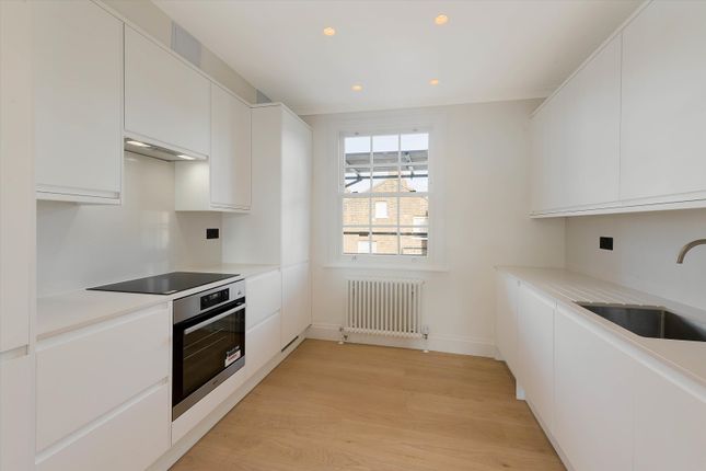 Sutherland Street, London photo 3