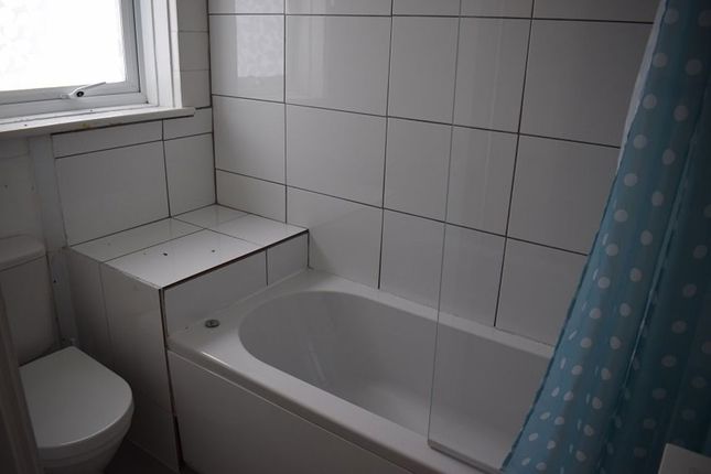 South Coast Road, (The Maisonette), Peacehaven photo 3