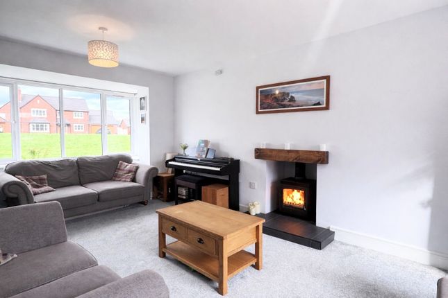 31, Kingfisher Way, Oswestry photo 2