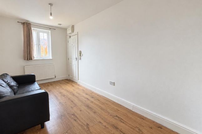 St Albans Road, Herts photo 5