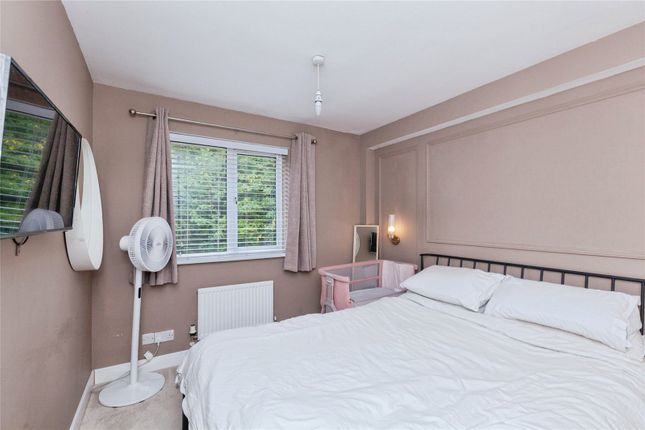 4, Daisy Close, Leicester photo 3