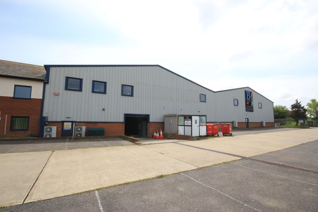 Warehouse to let in Leigh Road, Ramsgate