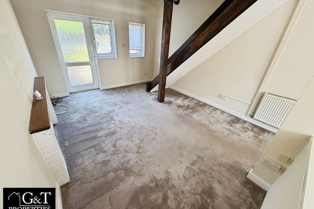 19 Old Hall Close, Stourbridge photo 2