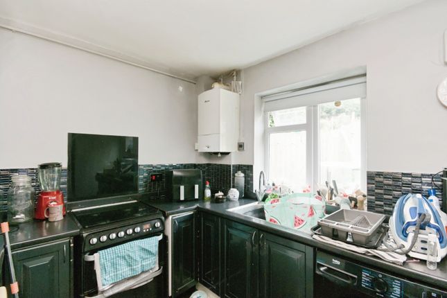 95, Gibbon Road, Newhaven photo 3
