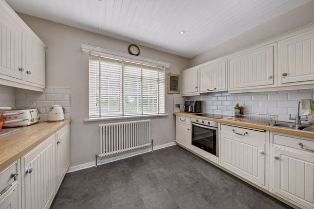 3, Riverside Crescent, Chesterfield photo 2
