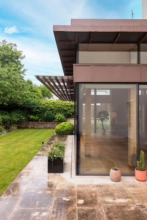 Montrose House, 79, South End Road, London photo 3