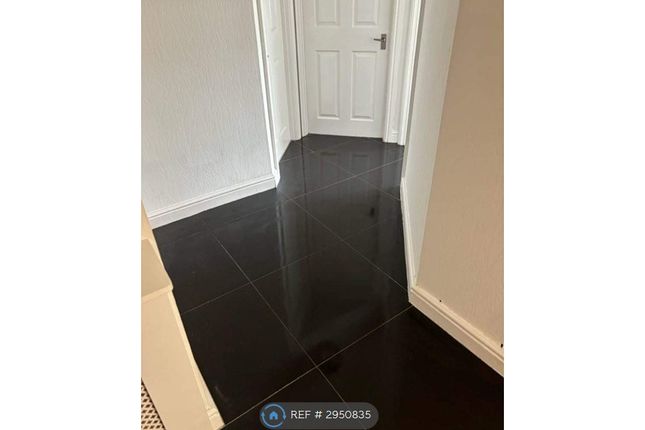 Flat, Pavia Court Graigwen Road, Pontypridd photo 4