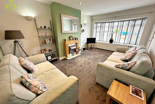 13, Molyneux Road Greater Manchester, Westhoughton photo 2
