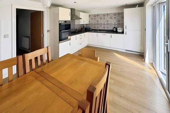 1 White Rock Road, Paignton Devon, Devon photo 2