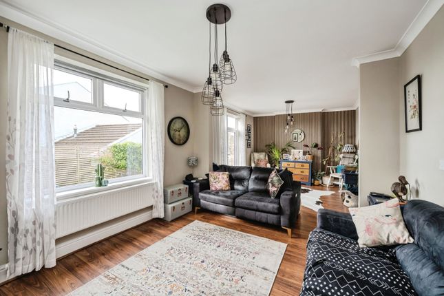 26, Pentre Banadl, Swansea photo 4