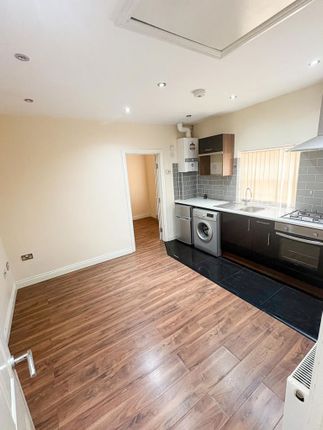 Flat 2, Aneeka Court, Bedford photo 2