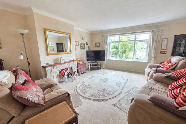 36, Comber Grove, Stourbridge photo 3
