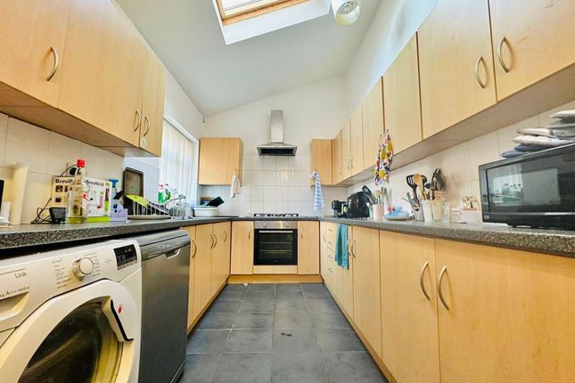 48 Teversal Avenue, Nottingham photo 3
