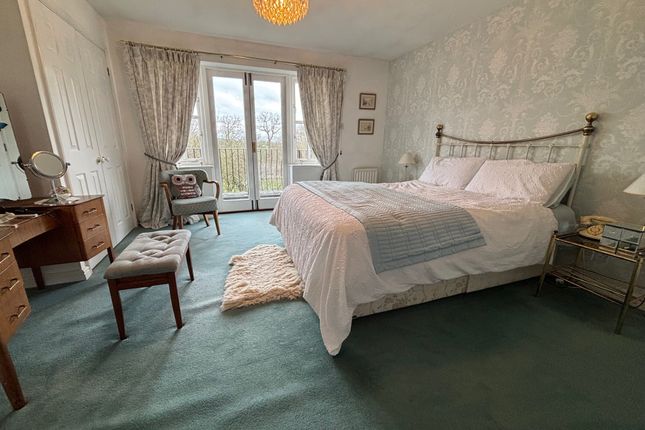 18, The Lawns, Shenley photo 4