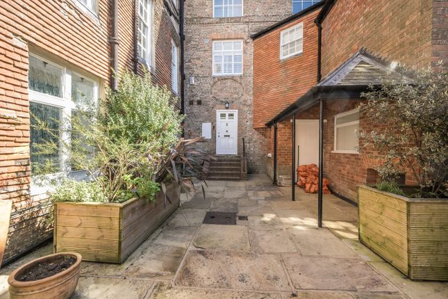 Flat 5, Herstmonceux Place,, Church Road, Hailsham photo 3