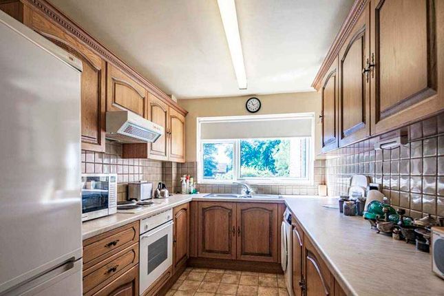5 Cariad Court, Goring on Thames photo 3