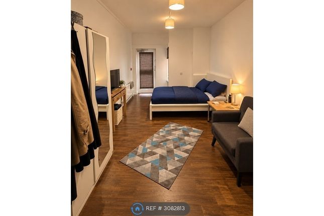 Mapesbury Road Mapesbury Lodge, London photo 4