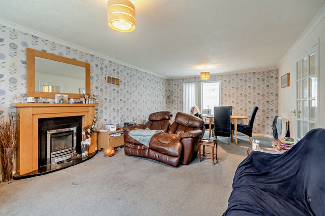 21, Pennine Close, Oadby photo 2