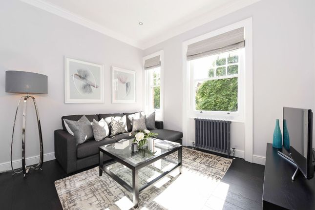 Thumbnail Terraced house to rent in Sloane Gardens, Sloane Square