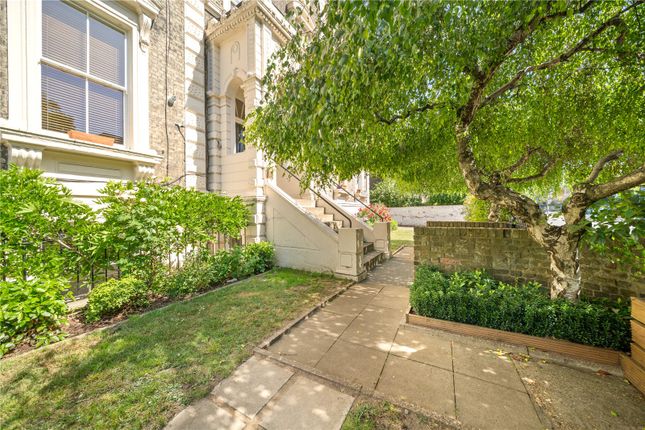 Flat 2 Wingfield House, 261, South Lambeth Road, London photo 4