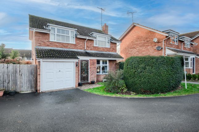 4-bed house on 14, Glebe Close, Alcester, £350,000