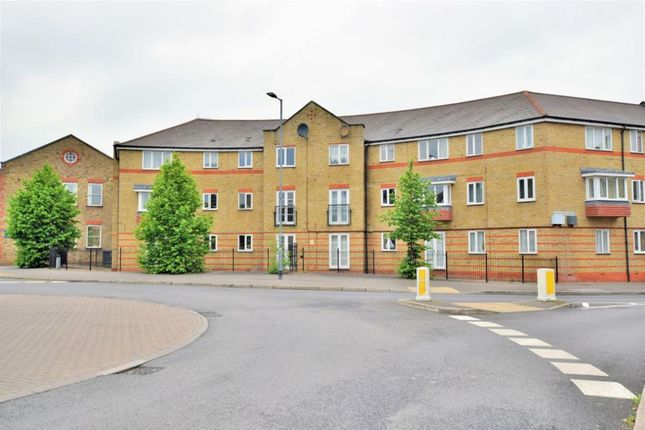 2-bed flat on 21, Parkinson Drive, Chelmsford, £200,000