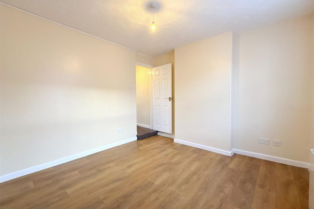 Taunton Road, Bridgwater photo 3