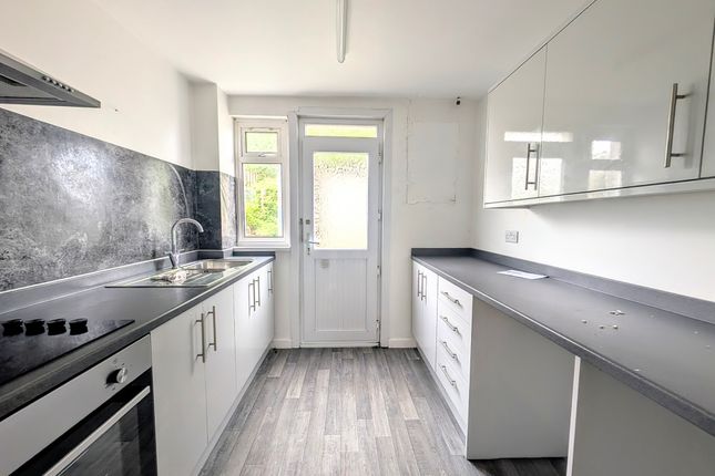 3, Trinant Terrace, NEWPORT photo 2